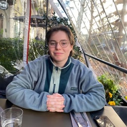 Photo of Laura W.