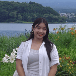 Photo of Chloe H.
