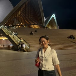 Photo of Julie Y.