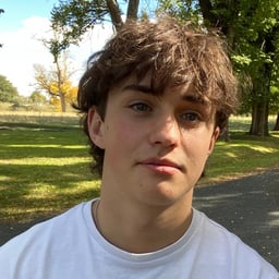 Photo of Lucas H.