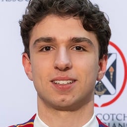 Photo of Simon T.