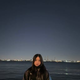 Photo of Vivien L.