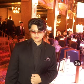 Photo of Lucas J.