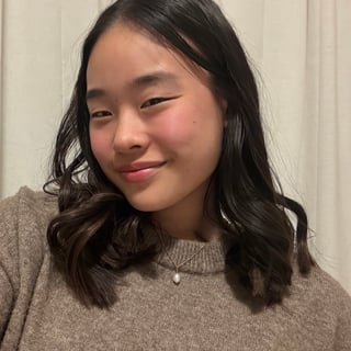 Photo of Joy L.