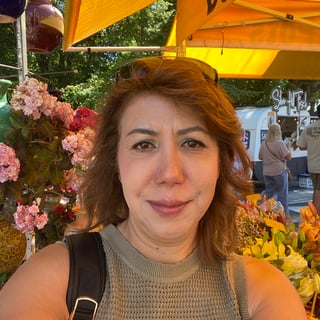 Photo of Roshanak S.