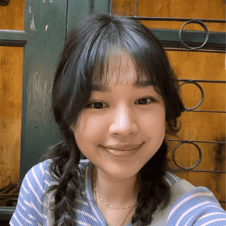 Photo of Jennifer Y.