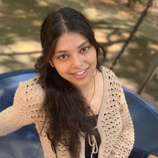 Photo of Naomi E.