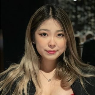Photo of Linda L.