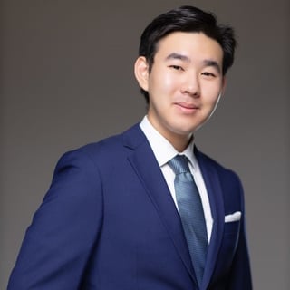 Photo of Liangdongfang (Eason) Professional Math Tutor X.