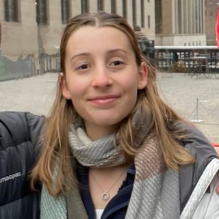 Photo of Annette L.