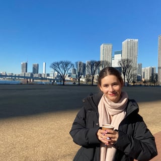Photo of Laura R.