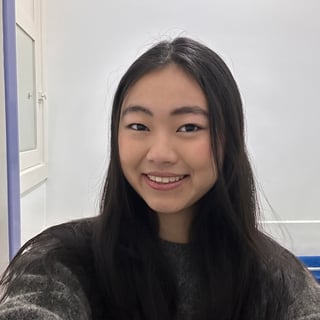 Photo of Laura G.