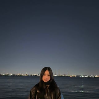 Photo of Vivien L.