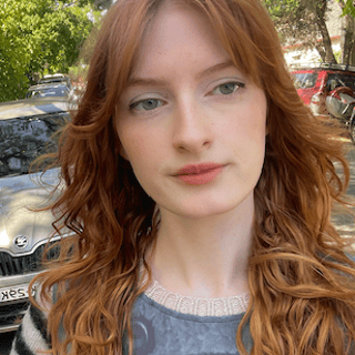 Photo of Laura L.
