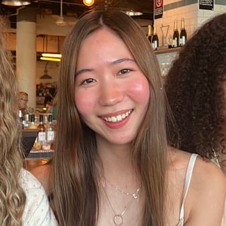 Photo of Jodi Y.
