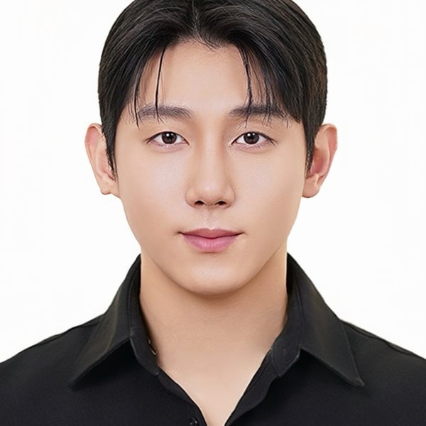 Michael (Yoon Je) W.