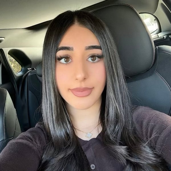 Ella G.