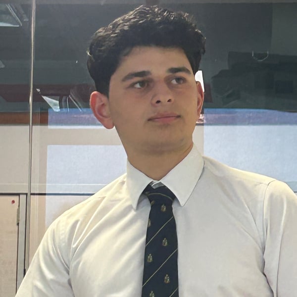 Yianni R.