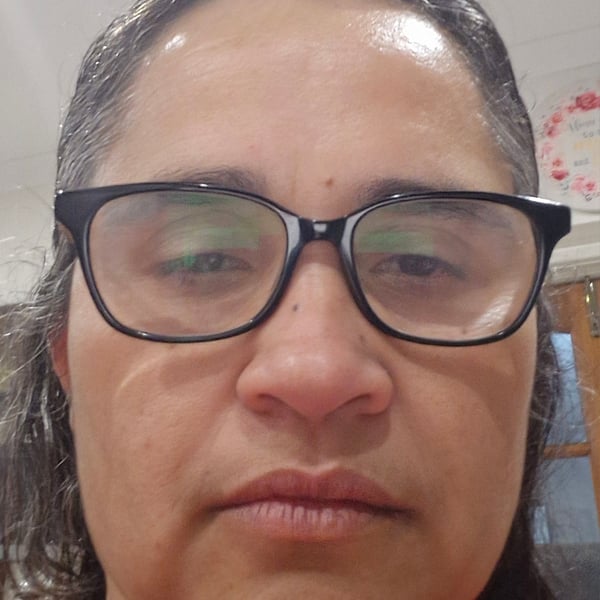 Nicola R.